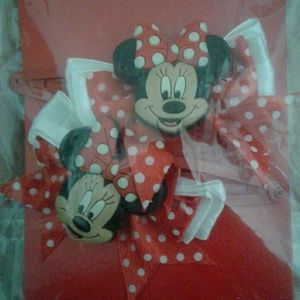Minnie Mouse hairclips